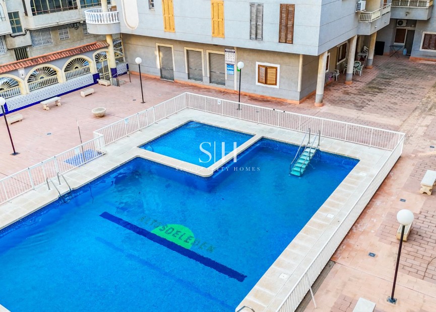 Odsprzedaż - Mieszkanie w bloku - Torrevieja - Costa Blanca
