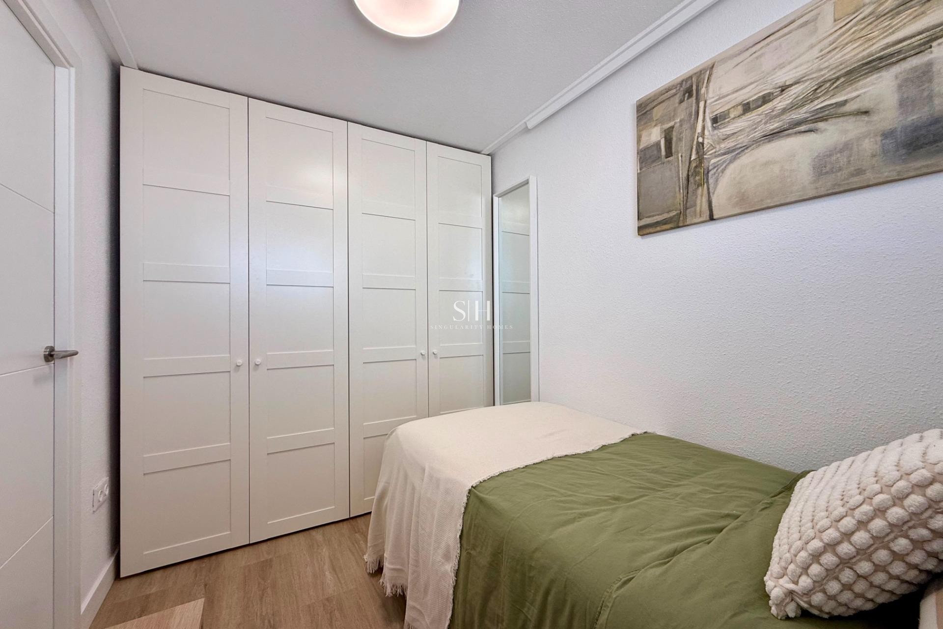 Odsprzedaż - Mieszkanie w bloku - Torrevieja - Habaneras