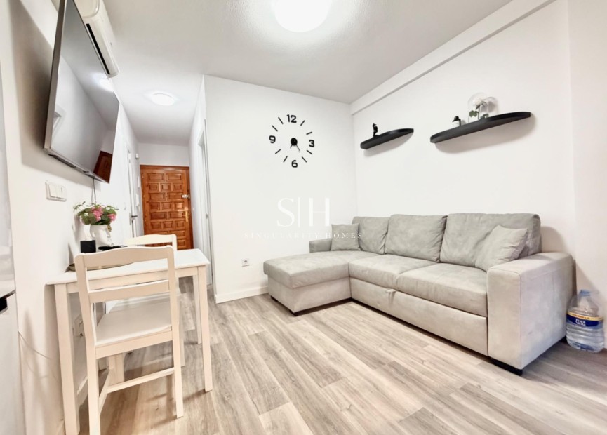 Odsprzedaż - Mieszkanie w bloku - Torrevieja - La Mata pueblo