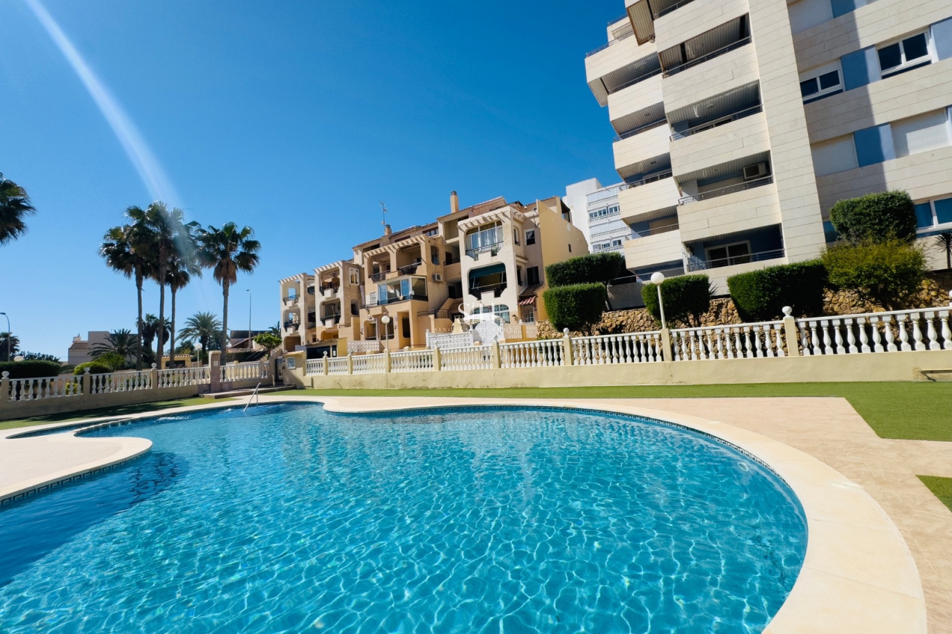 Odsprzedaż - Mieszkanie w bloku - Torrevieja - La Mata