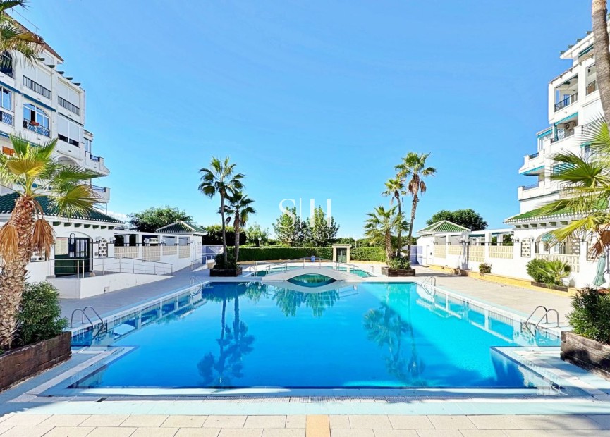 Odsprzedaż - Mieszkanie w bloku - Torrevieja - La Mata