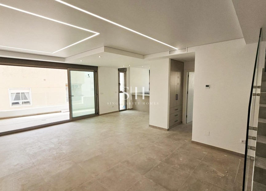 Odsprzedaż - Mieszkanie w bloku - Torrevieja - Paseo Maritimo