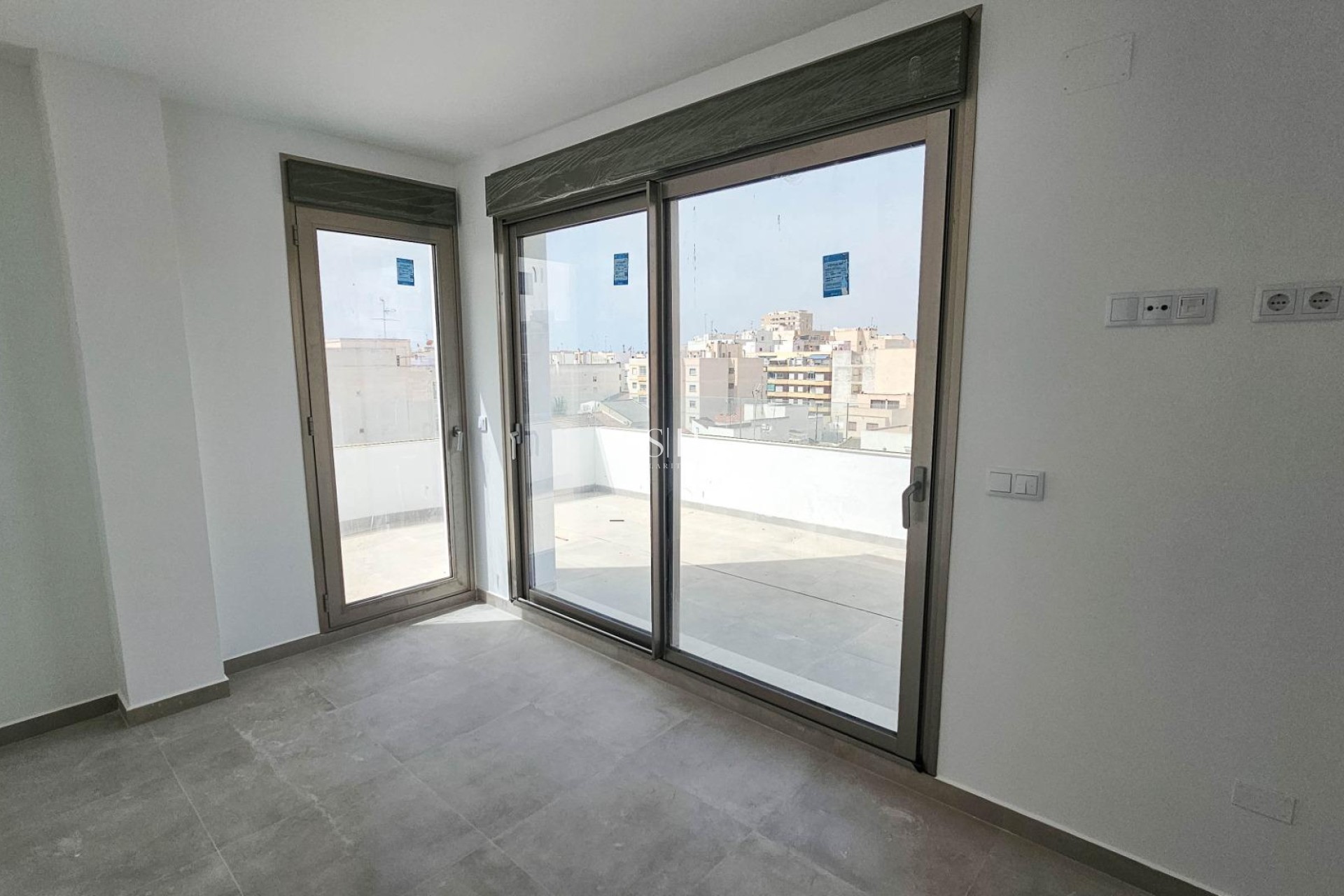 Odsprzedaż - Mieszkanie w bloku - Torrevieja - Paseo Maritimo