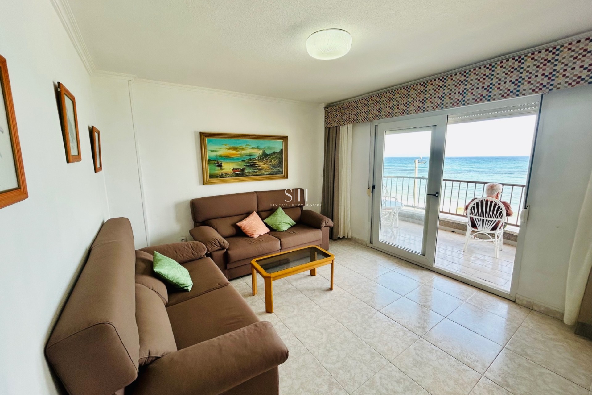 Odsprzedaż - Mieszkanie w bloku - Torrevieja - Playa de los Locos