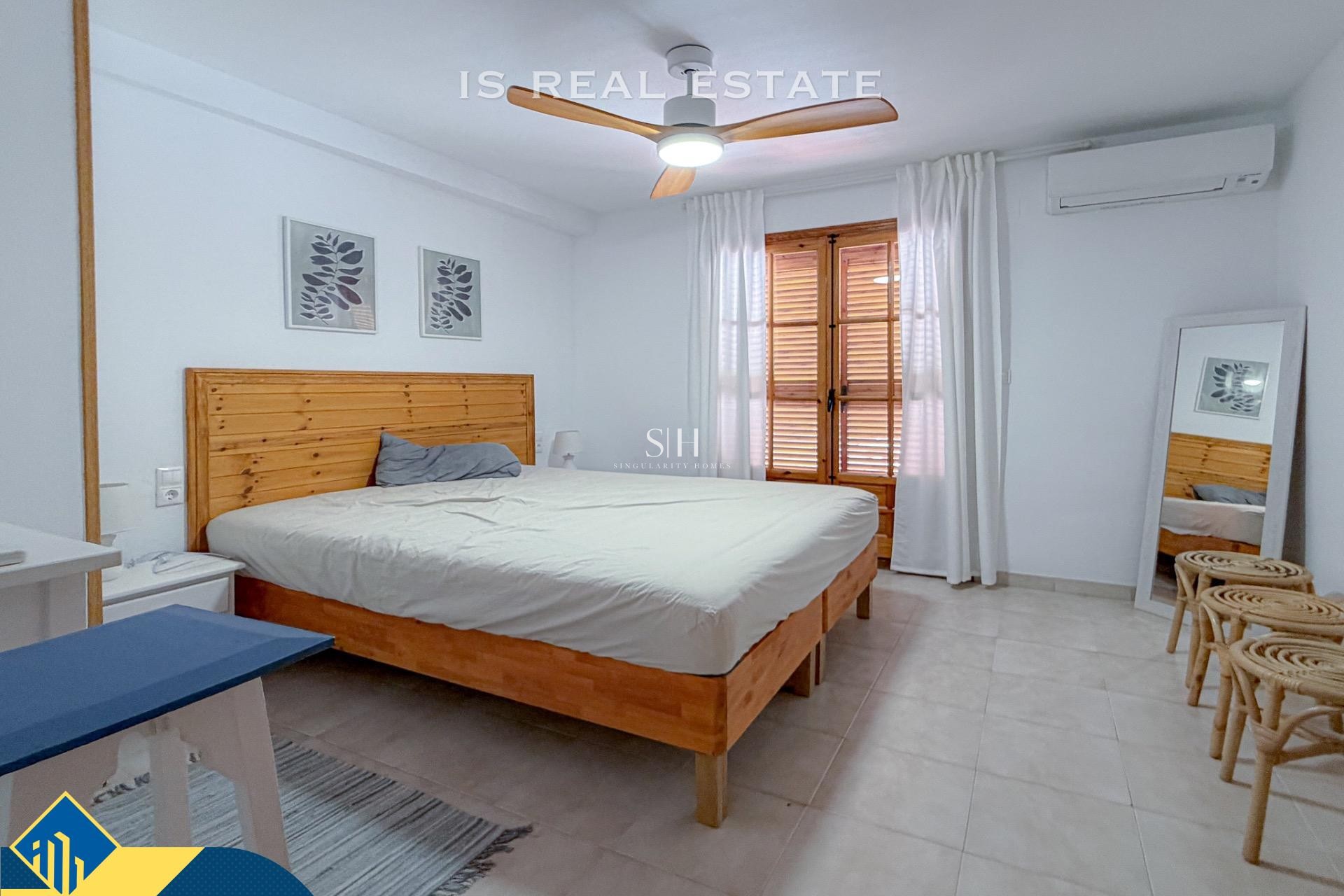 Odsprzedaż - Mieszkanie w bloku - Torrevieja - Playa de los locos