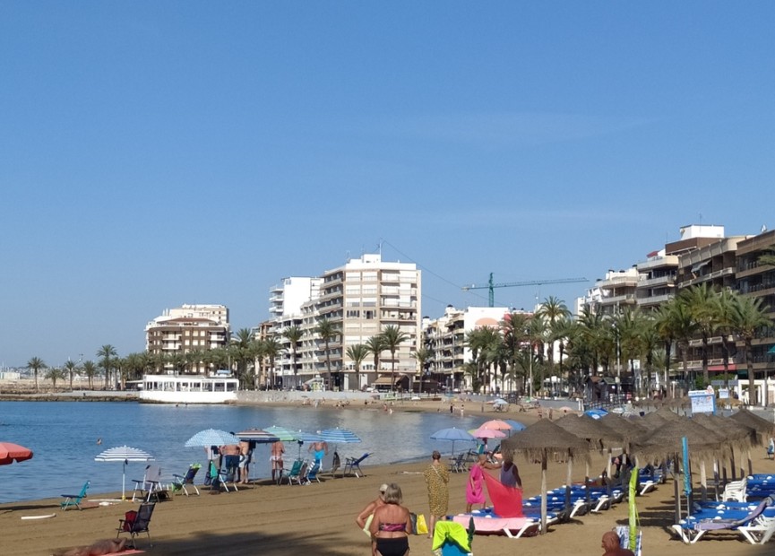 Odsprzedaż - Mieszkanie w bloku - Torrevieja - PLAYA DEL CURA - CENTRO