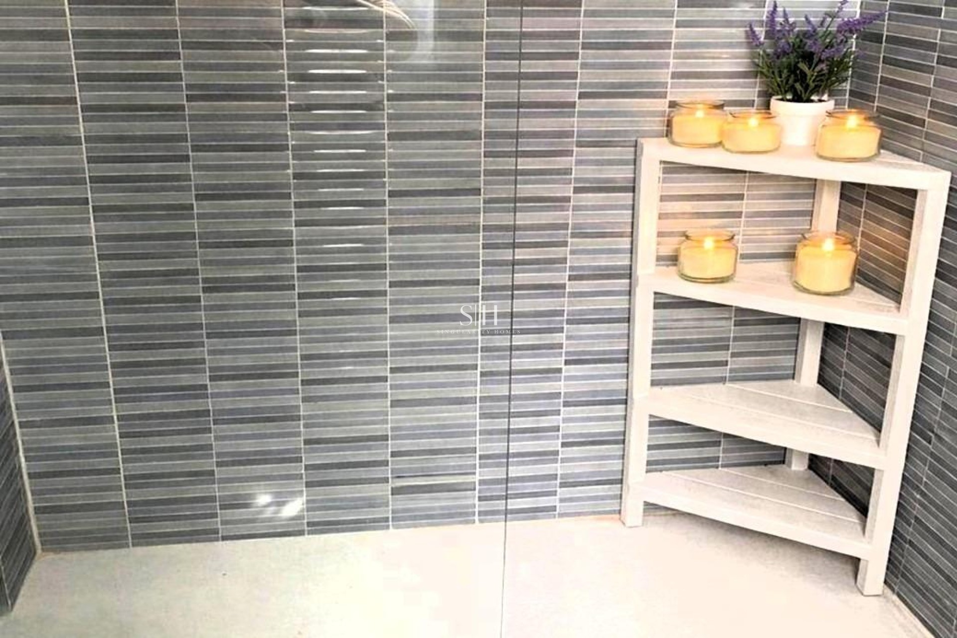 Odsprzedaż - Mieszkanie w bloku - Torrevieja - Playa del Cura