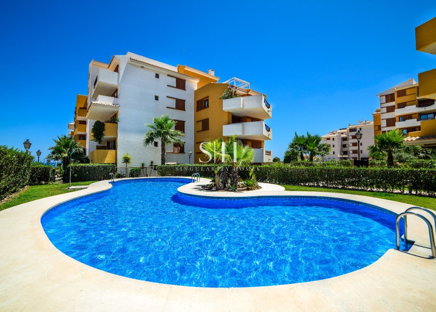 Odsprzedaż - Mieszkanie w bloku - Torrevieja - Punta prima