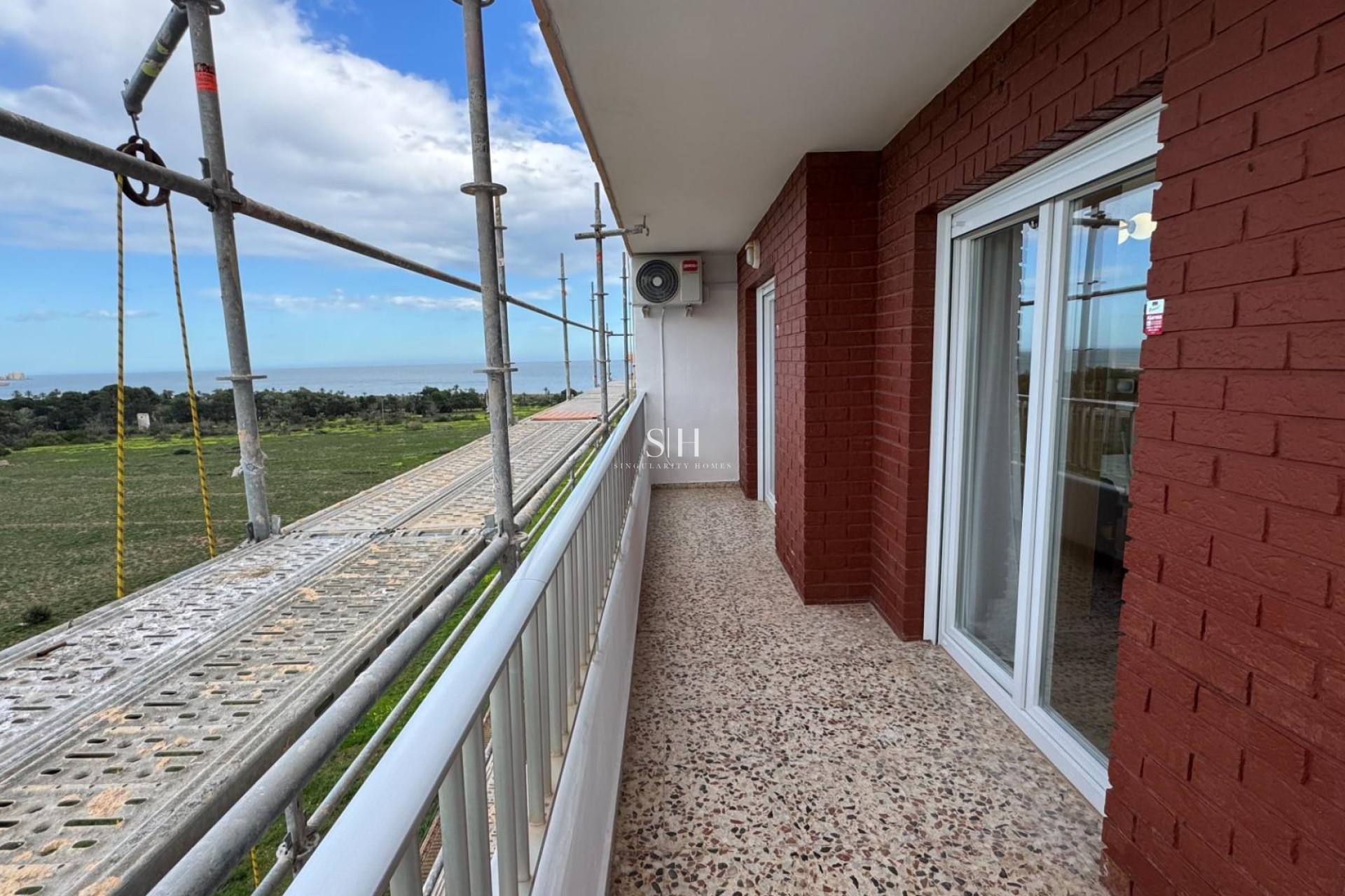 Odsprzedaż - Mieszkanie w bloku - Torrevieja - Punta prima