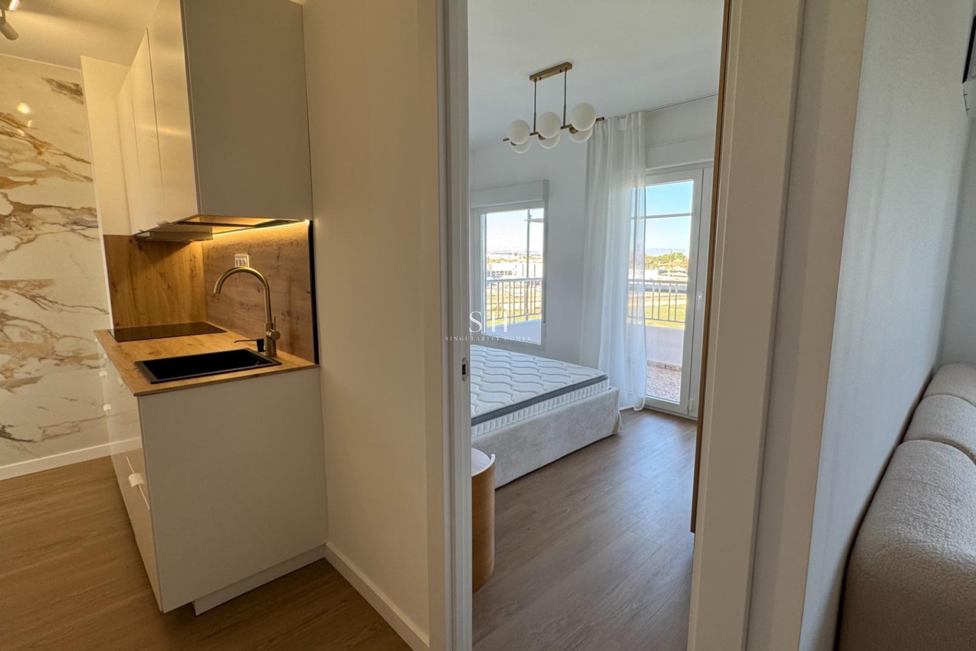 Odsprzedaż - Mieszkanie w bloku - Torrevieja - Punta prima