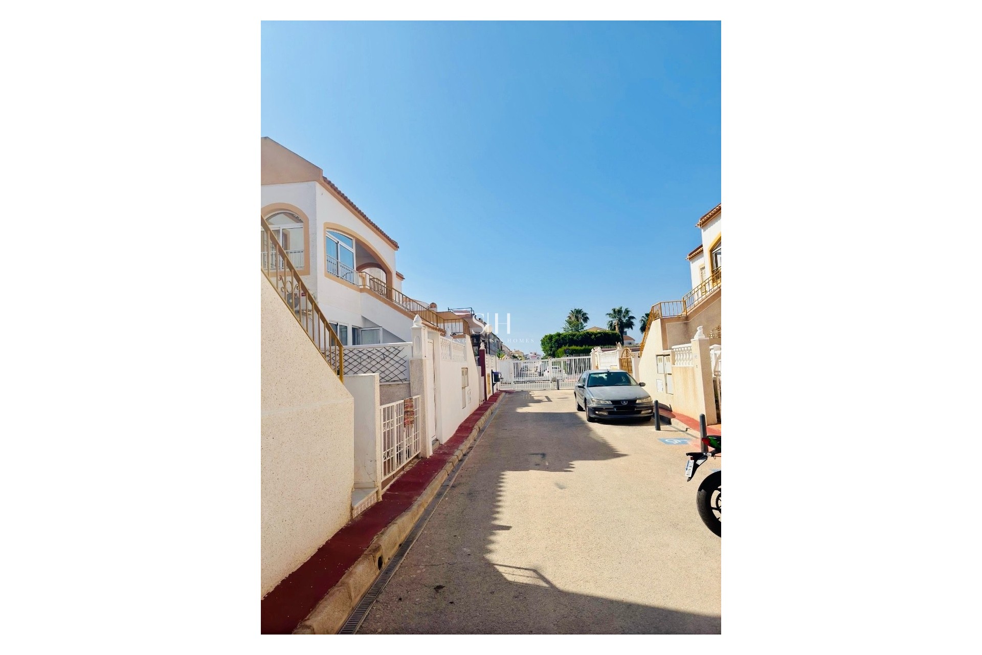 Odsprzedaż - Mieszkanie w bloku - Torrevieja - Torretas