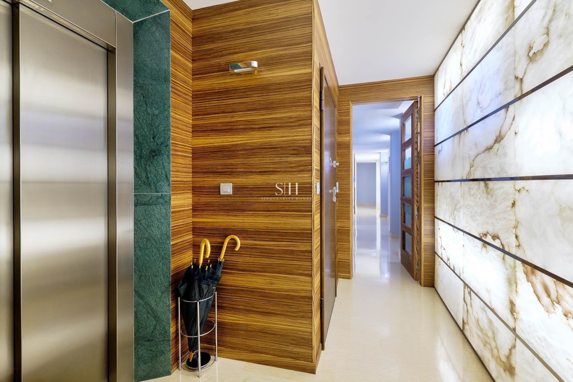 Odsprzedaż - Mieszkanie w bloku - Torrevieja - Torrevieja*