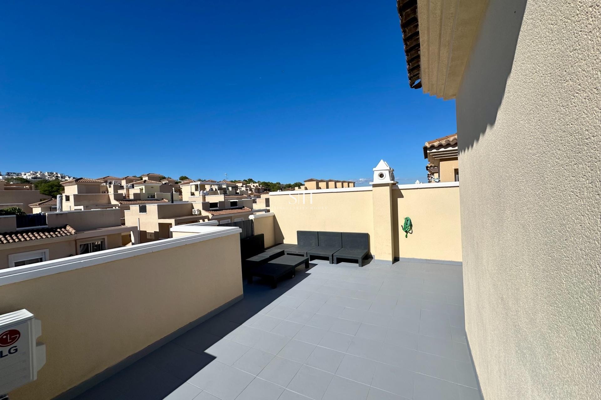 Odsprzedaż - Semi - San Miguel de Salinas - Residencial los flamencos