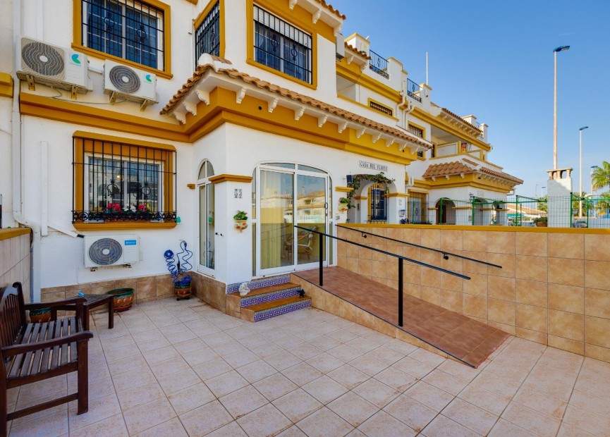 Odsprzedaż - Town House - Torrevieja - Aguas Nuevas 2