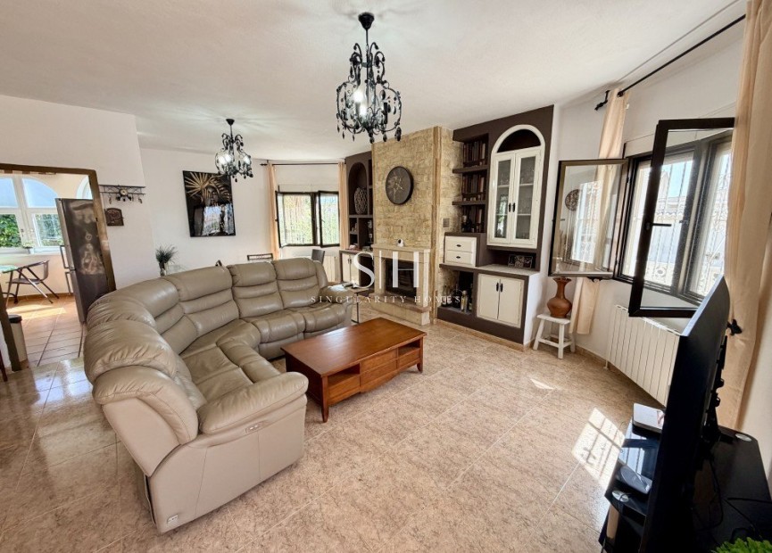 Odsprzedaż - Villa - Benijofar - Costa Blanca