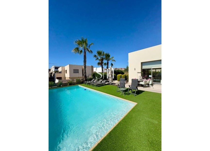 Odsprzedaż - Villa - Benijofar - Costa Blanca