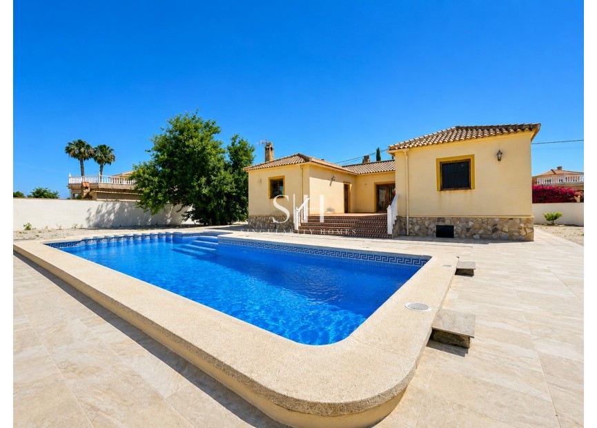 Odsprzedaż - Villa - Catral - Costa Blanca