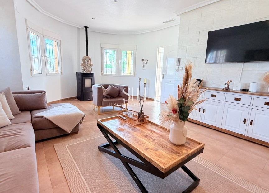 Odsprzedaż - Villa - Catral - Costa Blanca