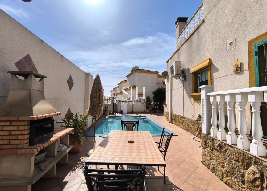 Odsprzedaż - Villa - Guardamar del Segura - Costa Blanca