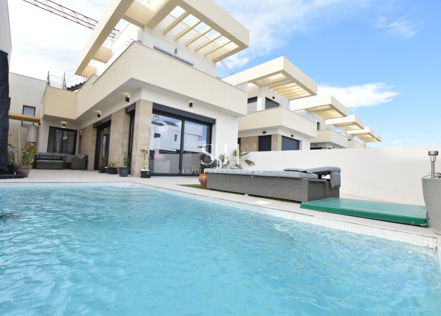 Odsprzedaż - Villa - Los Montesinos - Costa Blanca