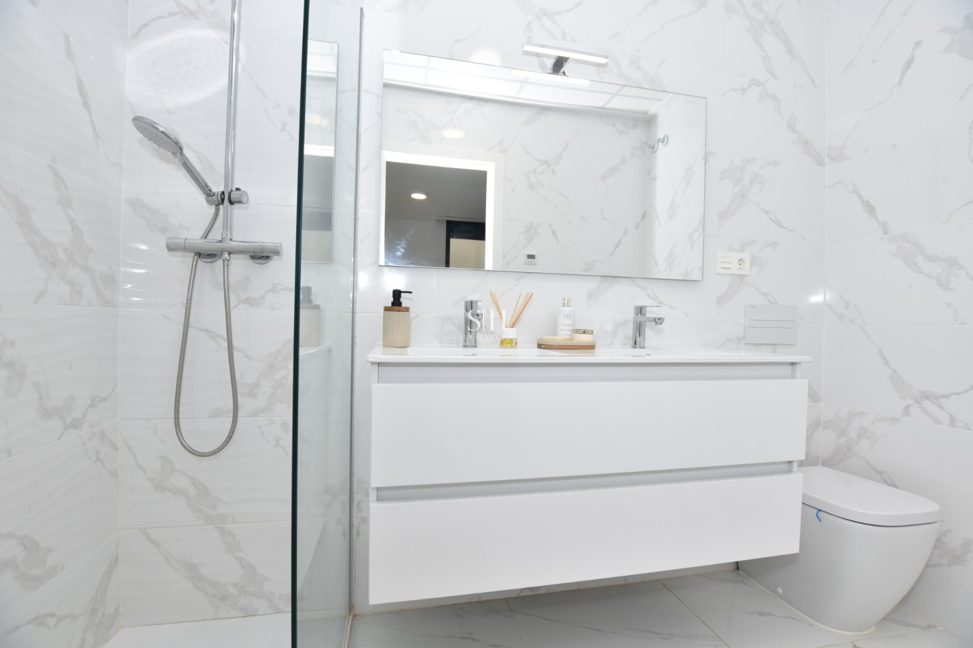 Odsprzedaż - Villa - Los Montesinos - Costa Blanca