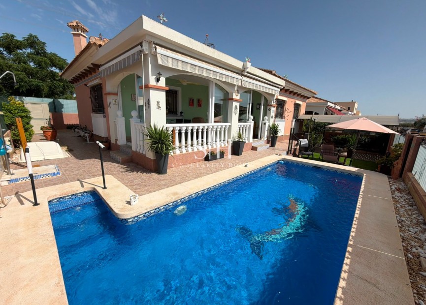 Odsprzedaż - Villa - Los Montesinos - Costa Blanca
