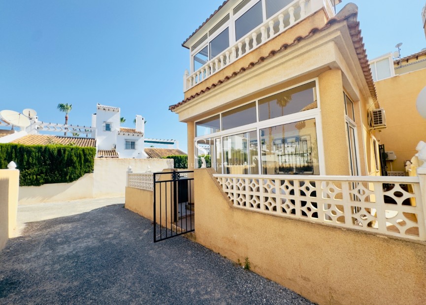 Odsprzedaż - Villa - Orihuela Costa - Campoamor