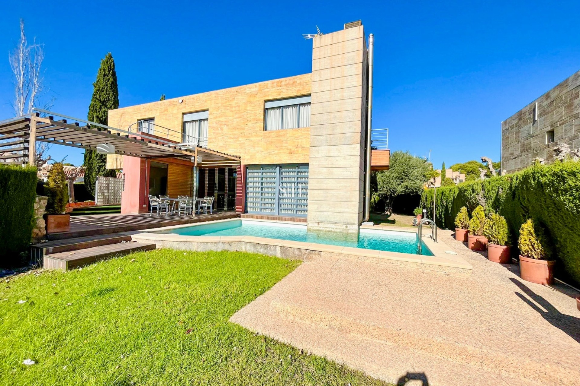 Odsprzedaż - Villa - Orihuela Costa - Campoamor