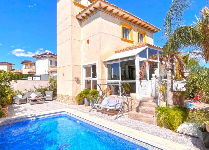 Odsprzedaż - Villa - Orihuela Costa - Costa Blanca