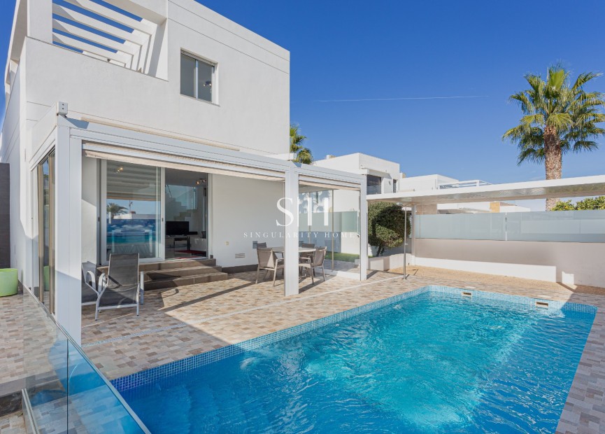 Odsprzedaż - Villa - Orihuela Costa - Costa Blanca