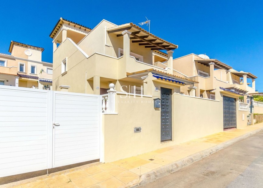 Odsprzedaż - Villa - Orihuela Costa - Costa Blanca