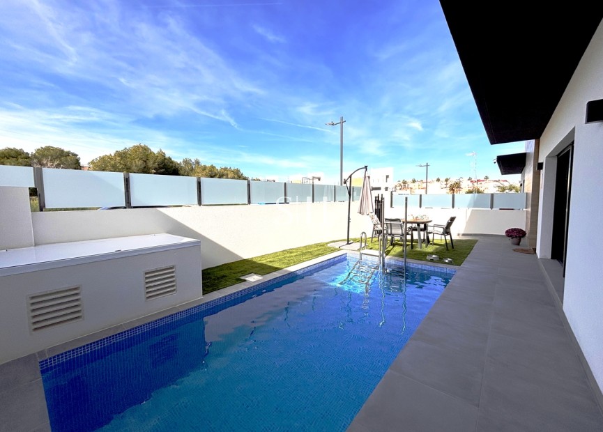 Odsprzedaż - Villa - Orihuela Costa - Costa Blanca