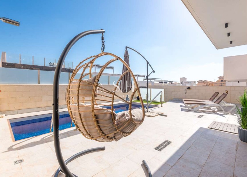 Odsprzedaż - Villa - Orihuela Costa - Costa Blanca
