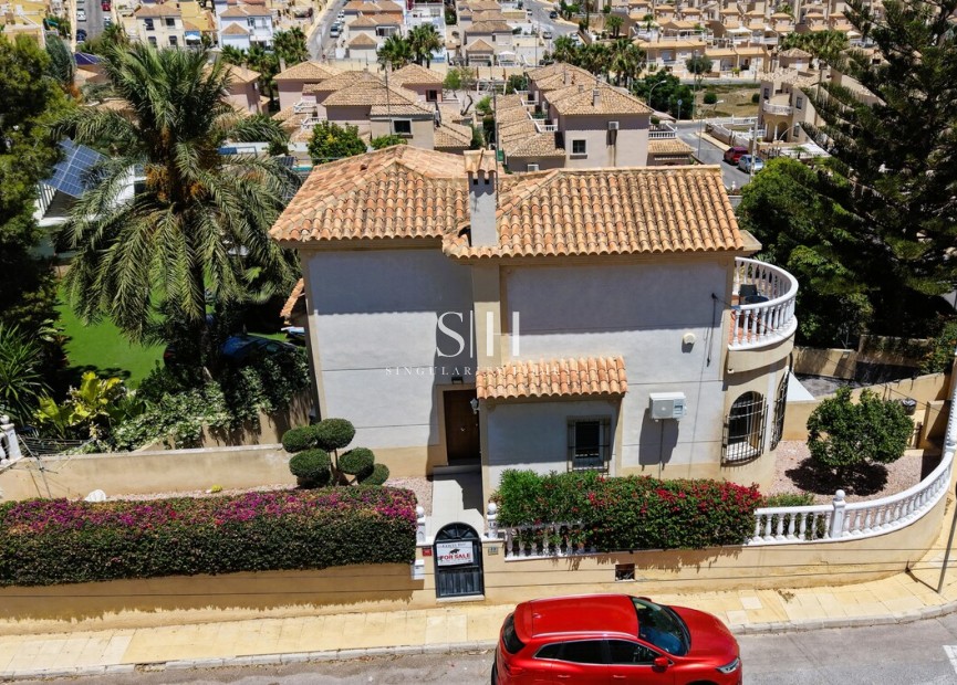 Odsprzedaż - Villa - Orihuela Costa - Costa Blanca