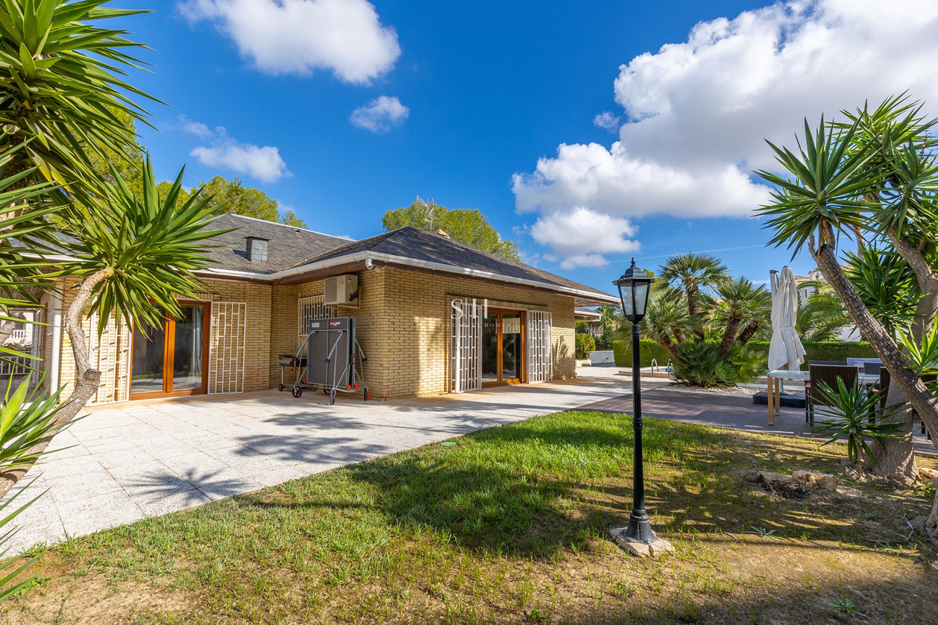 Odsprzedaż - Villa - Orihuela Costa - Las Filipinas