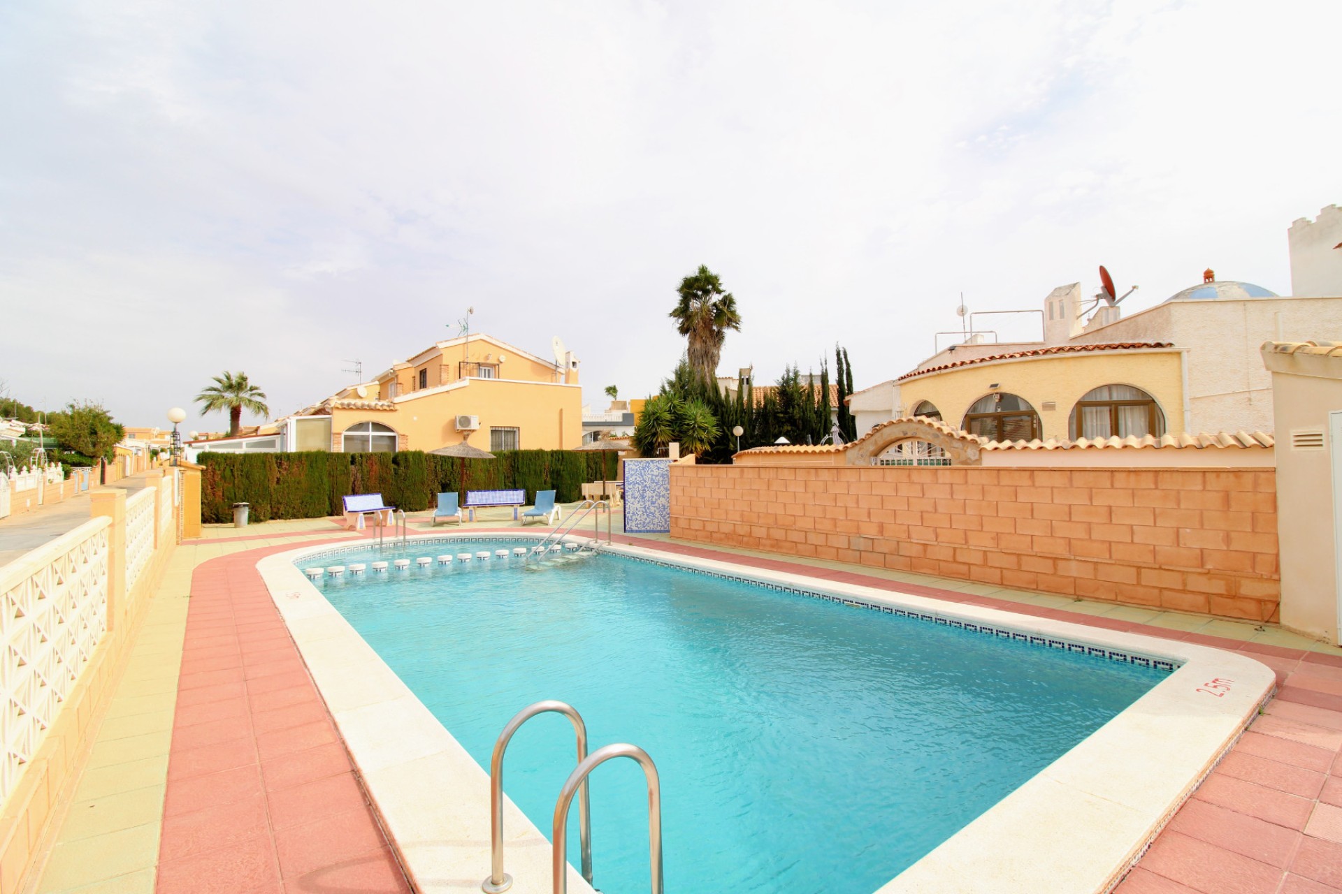 Odsprzedaż - Villa - Orihuela Costa - Las Mimosas