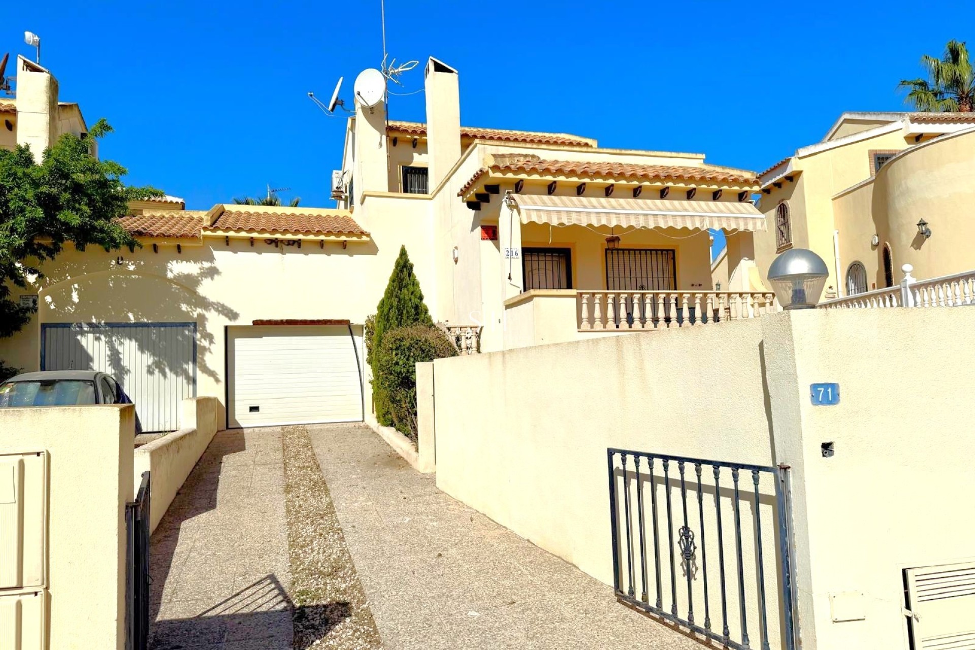Odsprzedaż - Villa - Orihuela Costa - Las Ramblas