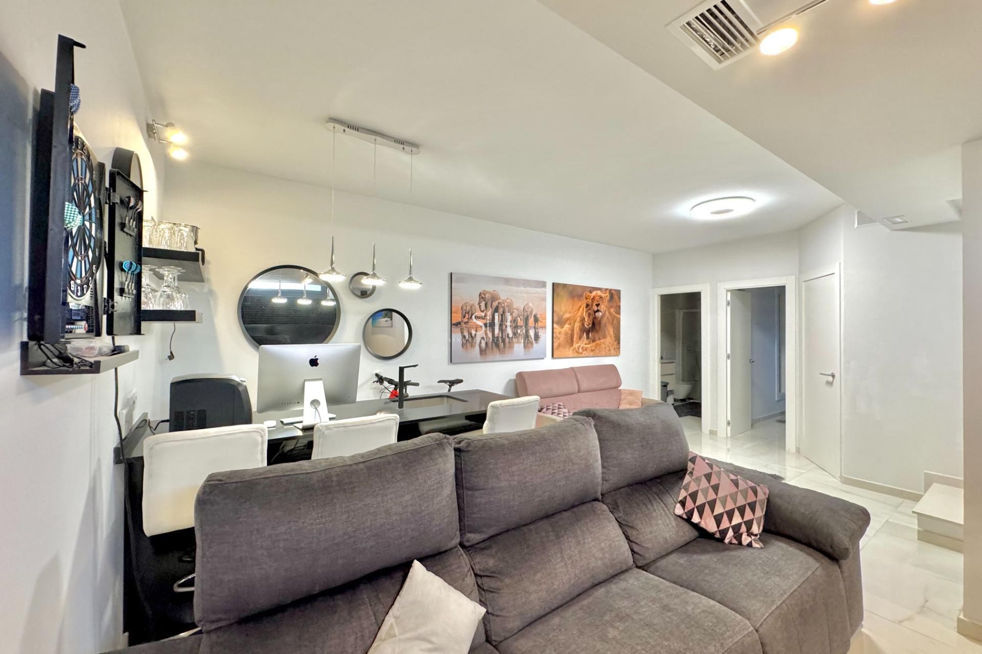 Odsprzedaż - Villa - Orihuela Costa - Lomas de Cabo Roig