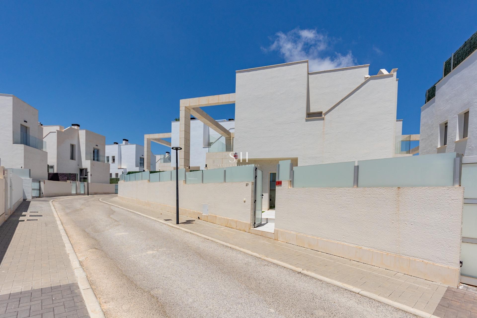 Odsprzedaż - Villa - Orihuela Costa - Lomas de Cabo Roig