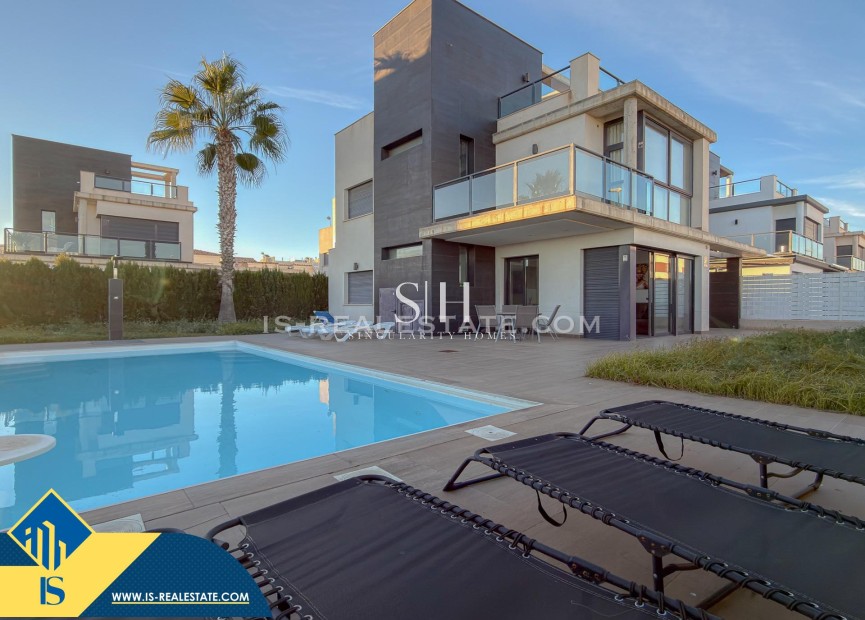 Odsprzedaż - Villa - Orihuela Costa - Lomas de Cabo Roig