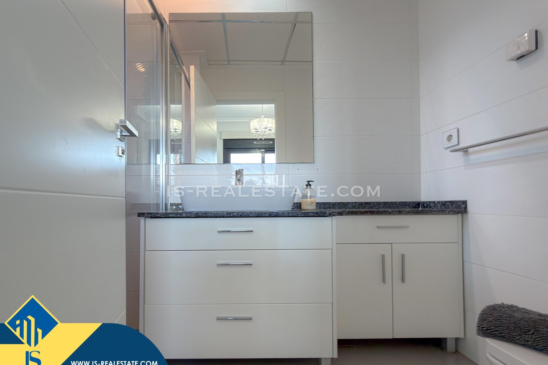 Odsprzedaż - Villa - Orihuela Costa - Lomas de Cabo Roig