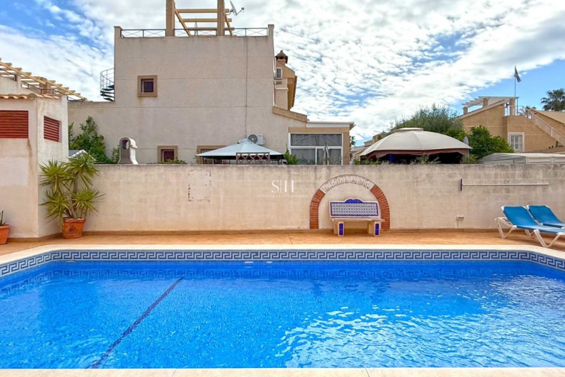 Odsprzedaż - Villa - Orihuela Costa - Los Altos