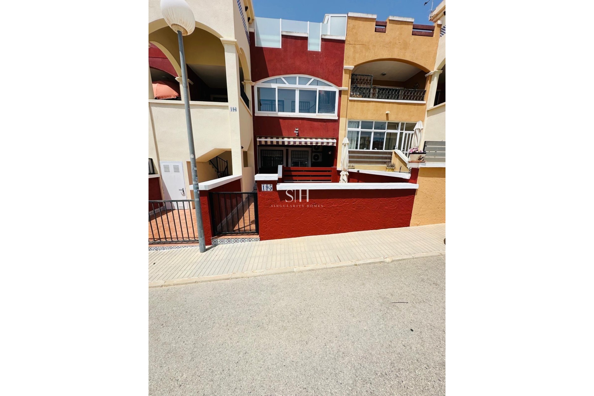 Odsprzedaż - Villa - Orihuela Costa - Los Altos