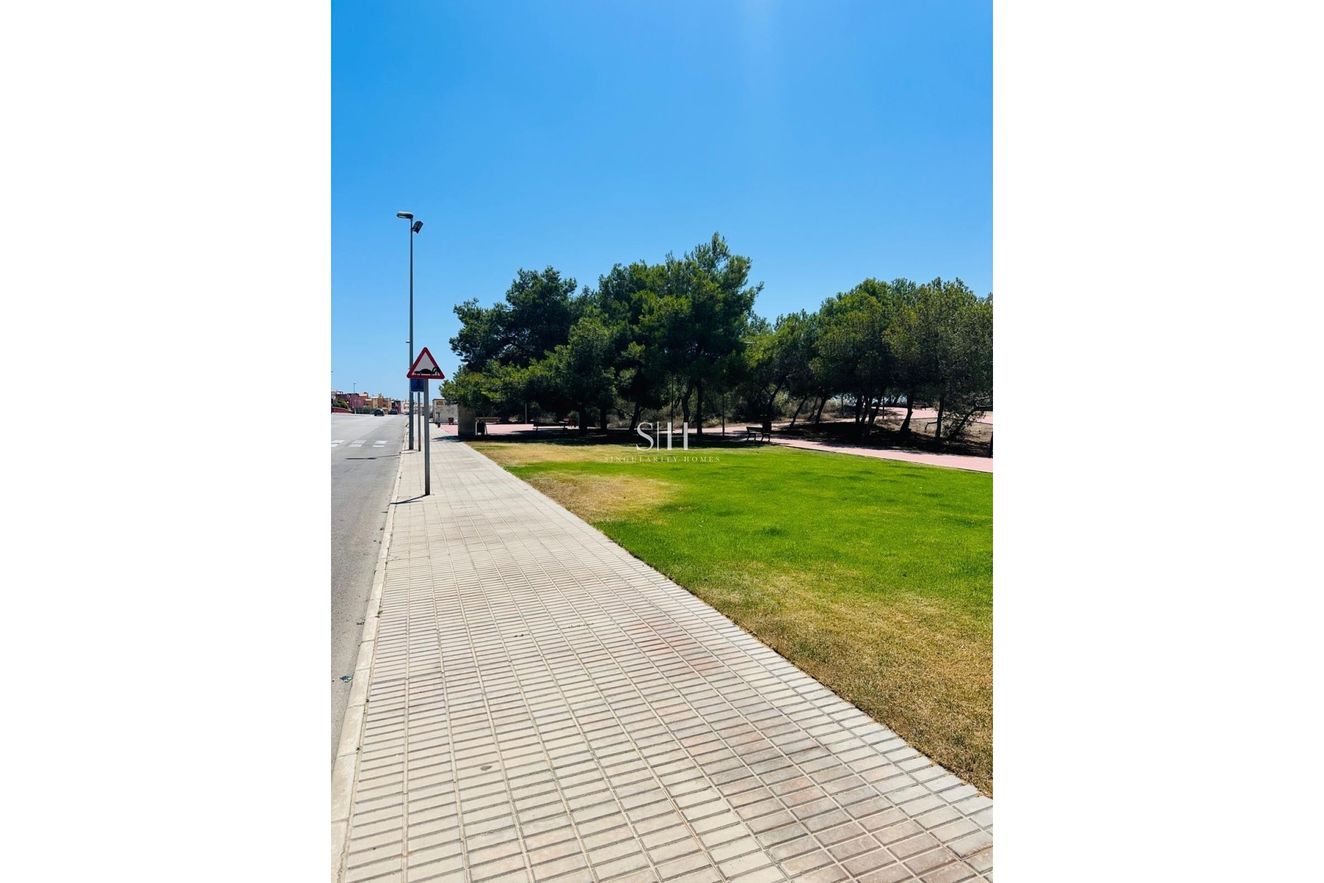 Odsprzedaż - Villa - Orihuela Costa - Los Altos