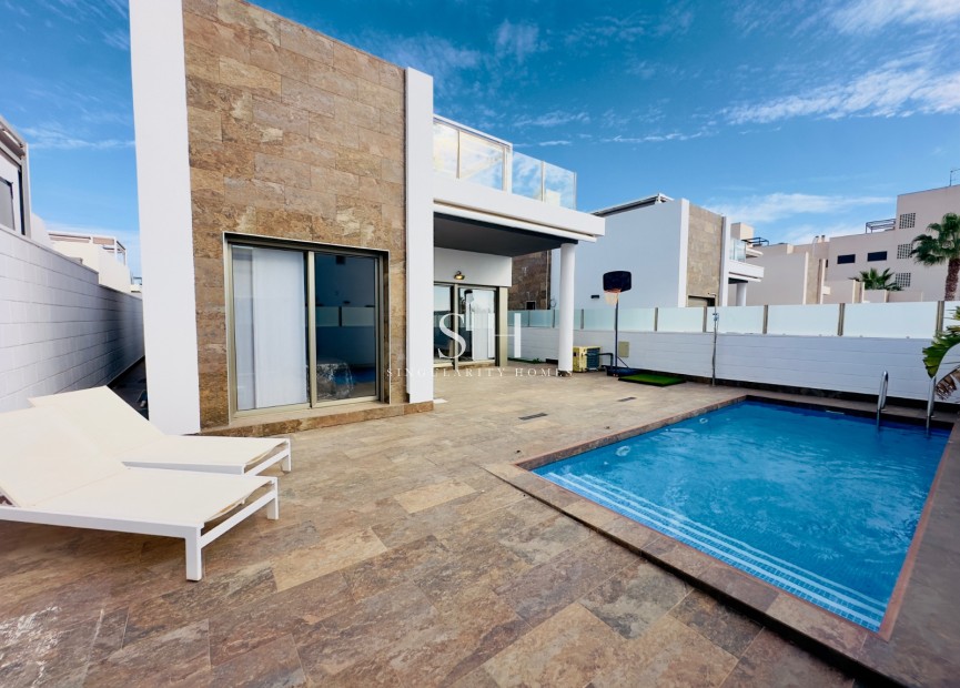 Odsprzedaż - Villa - Orihuela Costa - Los Dolses