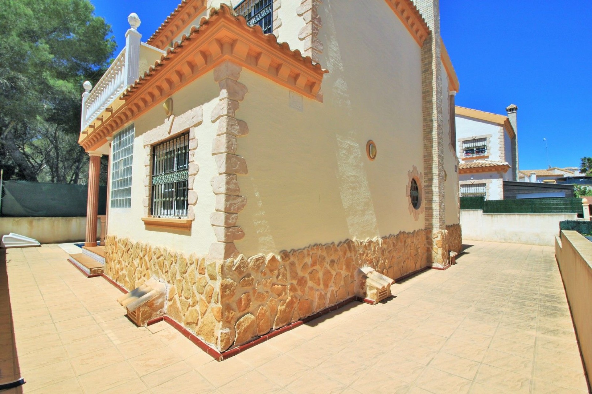 Odsprzedaż - Villa - Orihuela Costa - Los Dolses