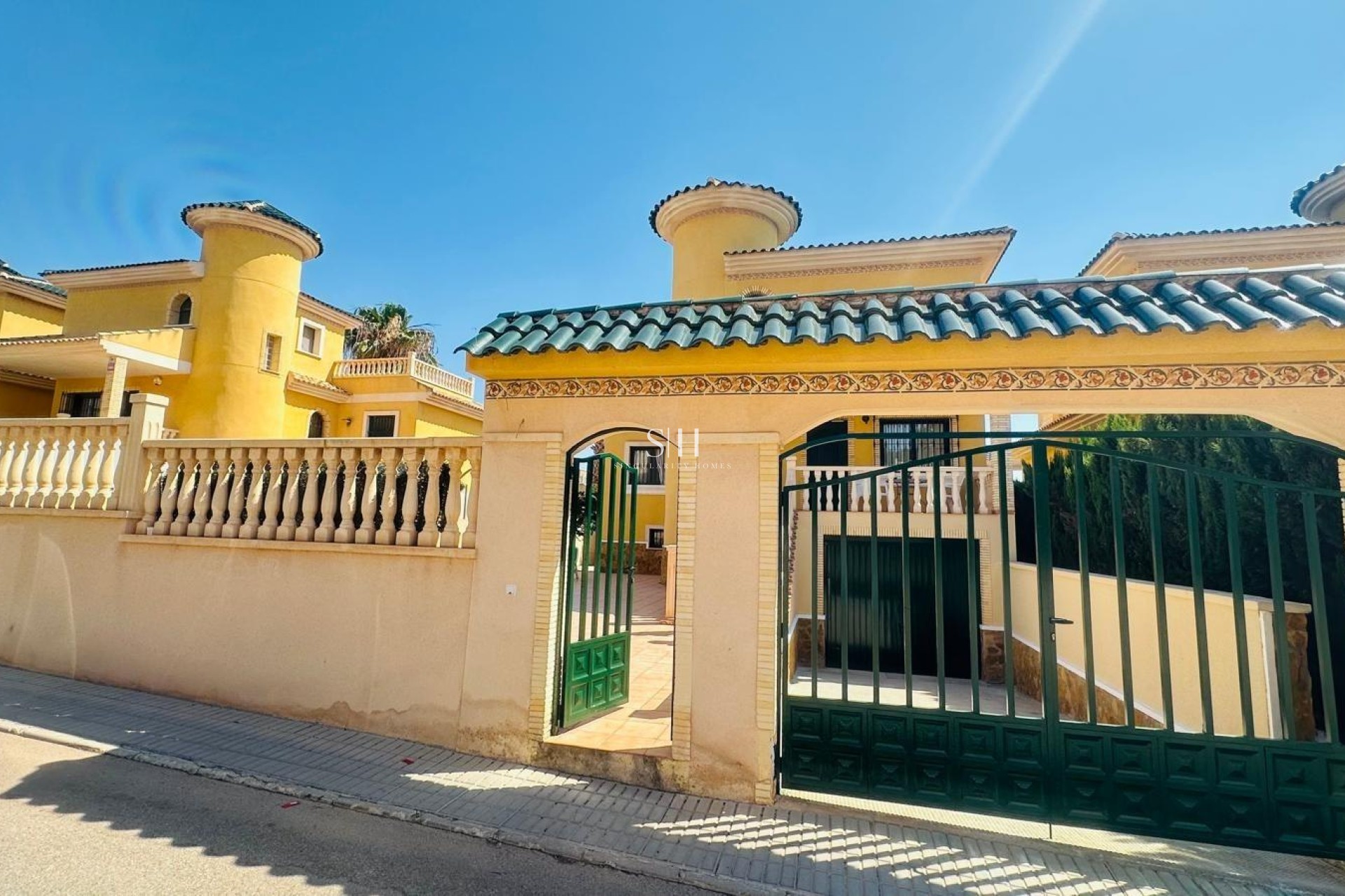 Odsprzedaż - Villa - Orihuela Costa - PAU 8