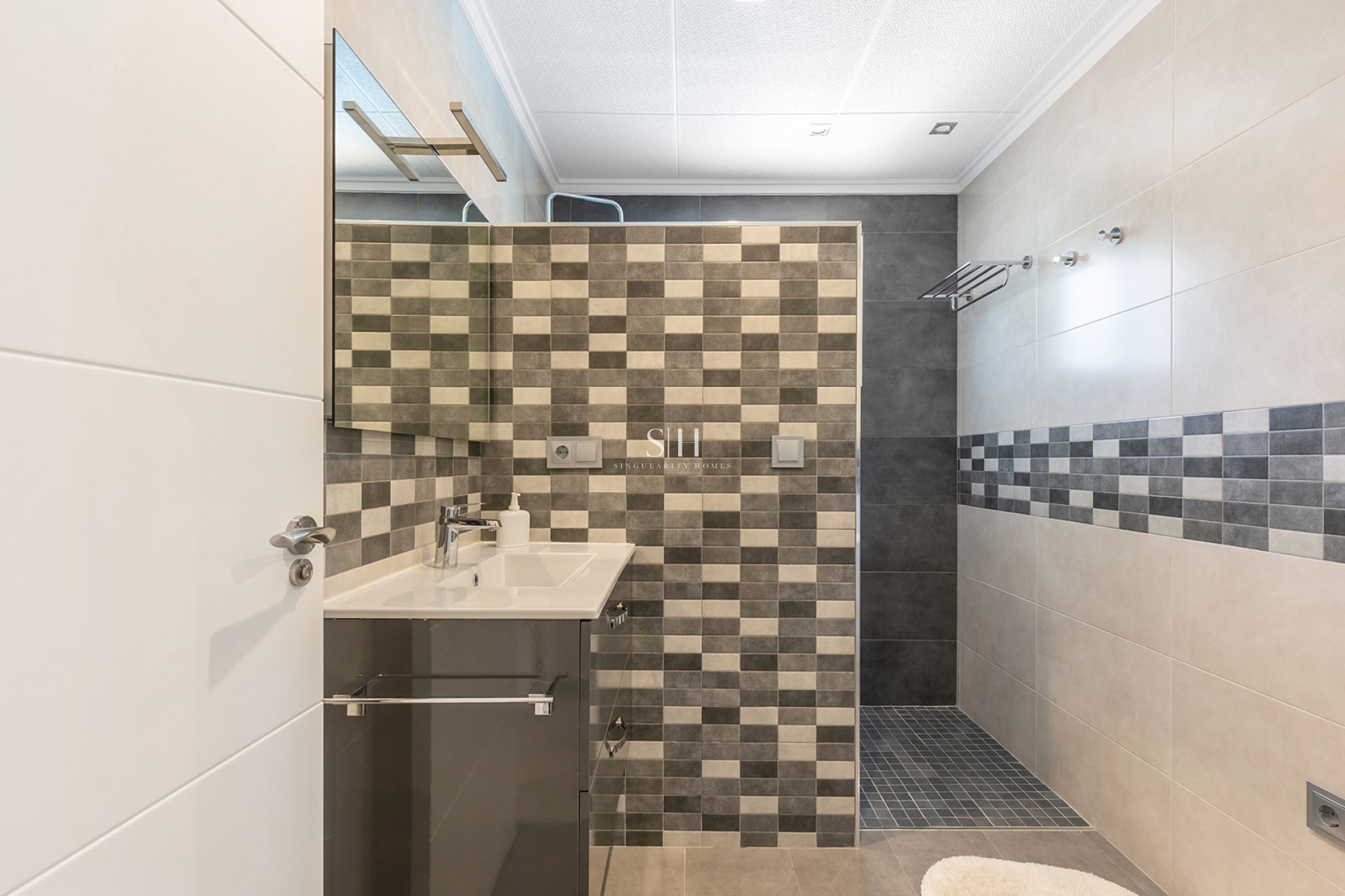 Odsprzedaż - Villa - Orihuela Costa - Punta Prima