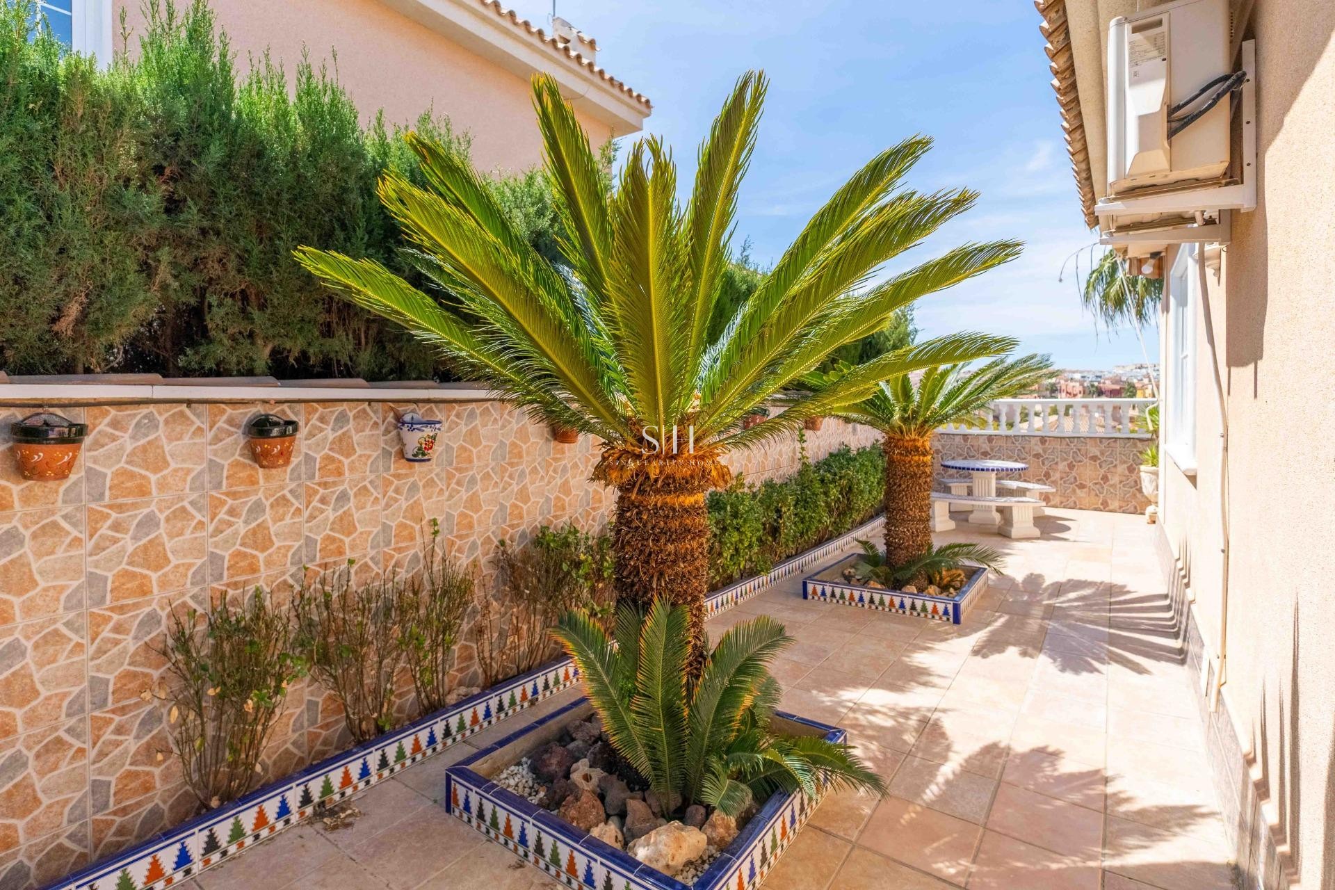 Odsprzedaż - Villa - Orihuela Costa - Punta Prima