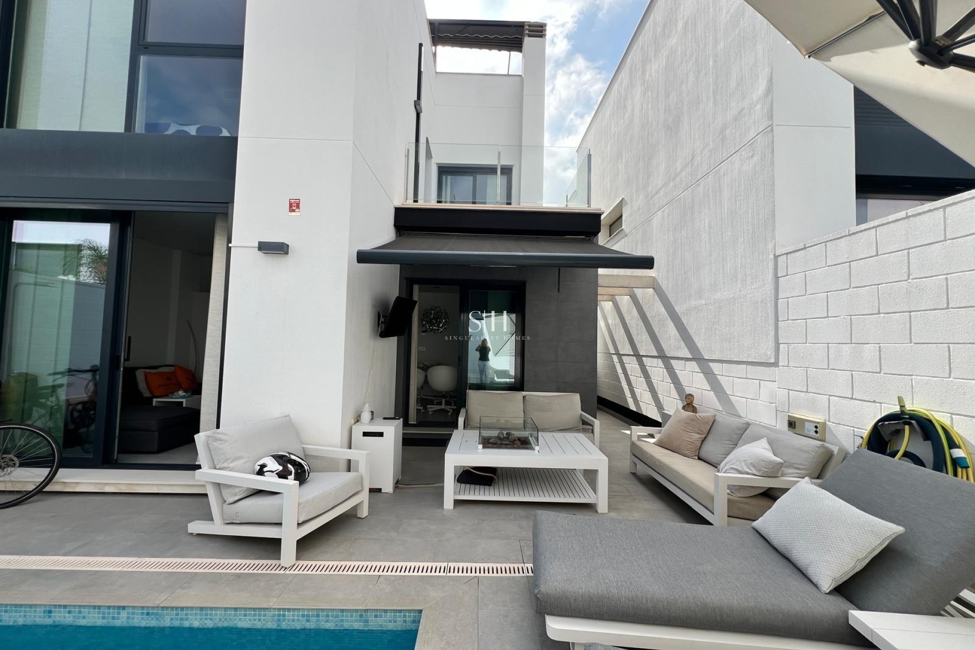 Odsprzedaż - Villa - Orihuela Costa - Villamartín-las Filipinas